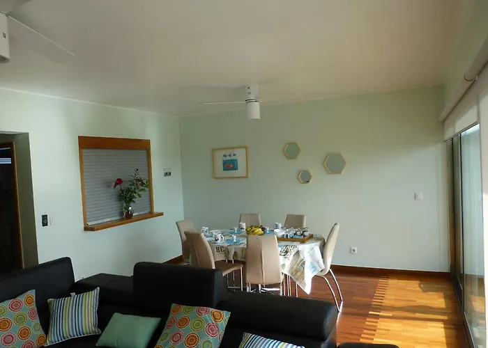 Shearwaternest 2 Apartment